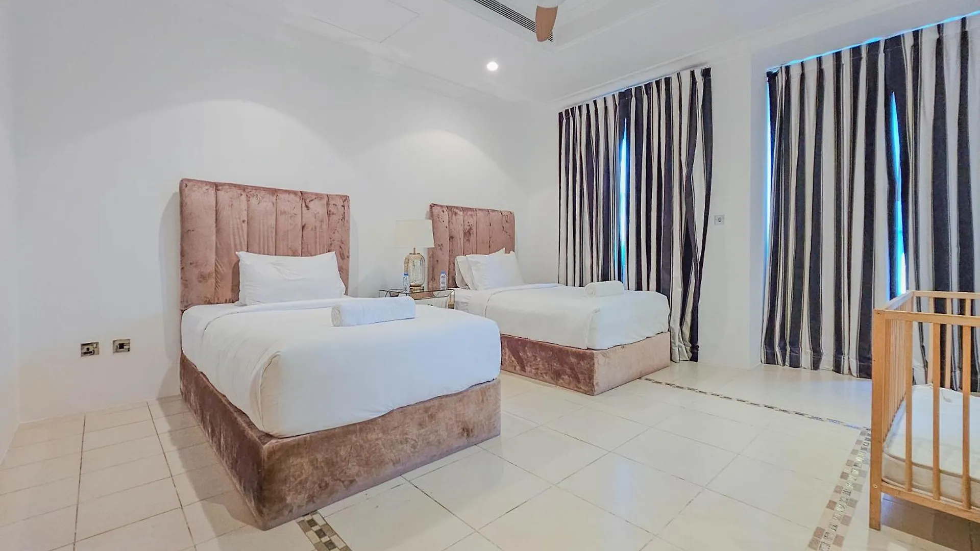 Dream Inn - 4Br Palm Jumeirah Villa With Pool & Maid'S Room Dubai