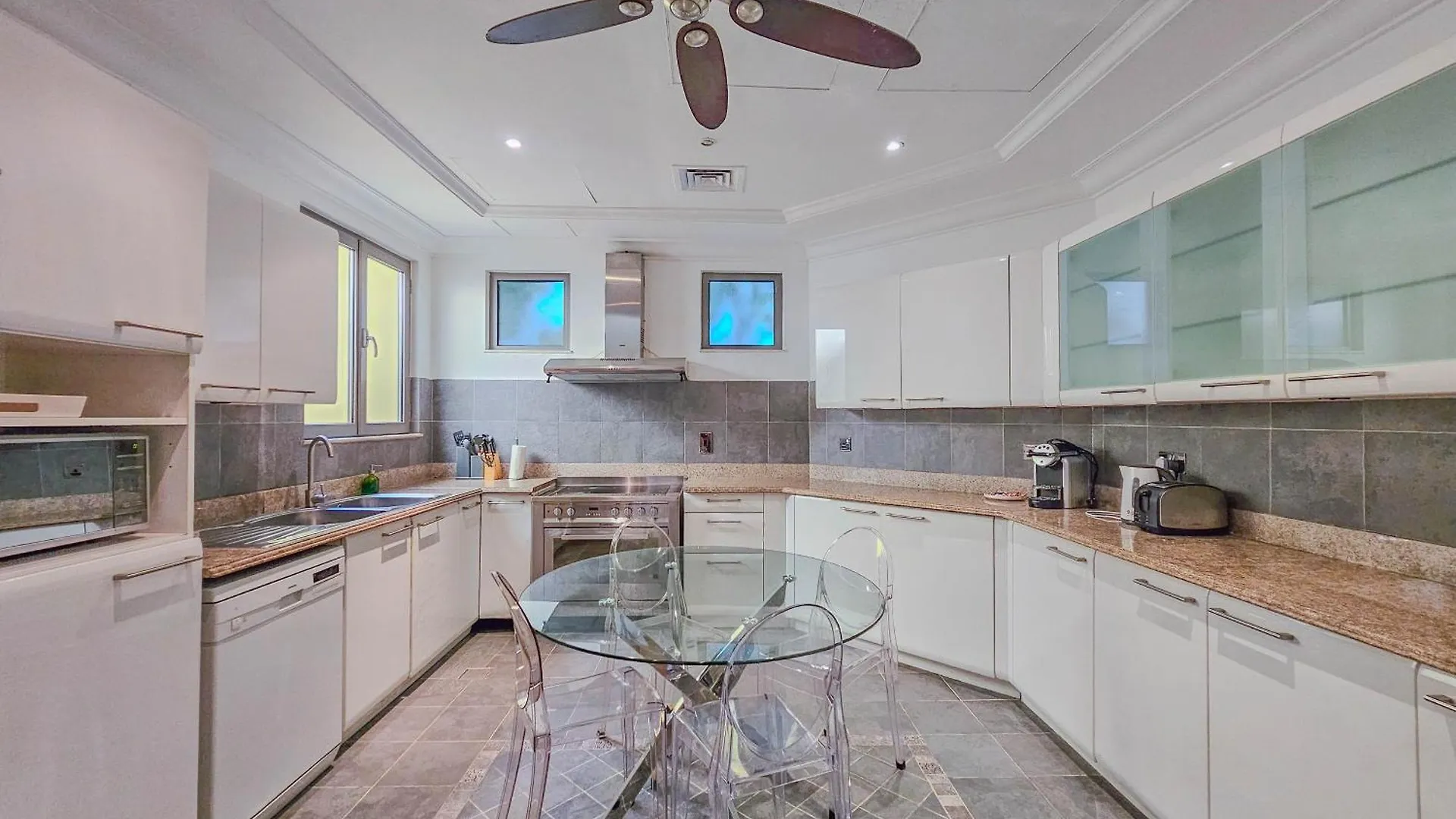 Dream Inn - 4Br Palm Jumeirah Villa With Pool & Maid'S Room Dubai